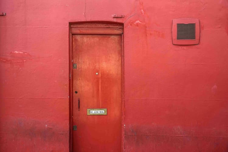 Red Door Urban Aesthetic